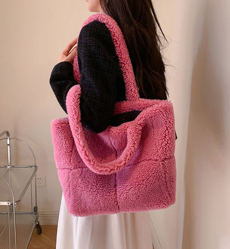 Women's Designer Luxury Plush Bag Winter Fashion Cute Tote Handbags Large Capacity Portable Single Shoulder Furry Bags